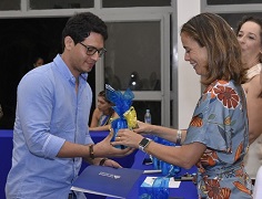 Unibagué y la U. de Valencia (España) homenajearon a graduados y egresados de las cohortes I, II y III de su maestría en Administración en Negocios.